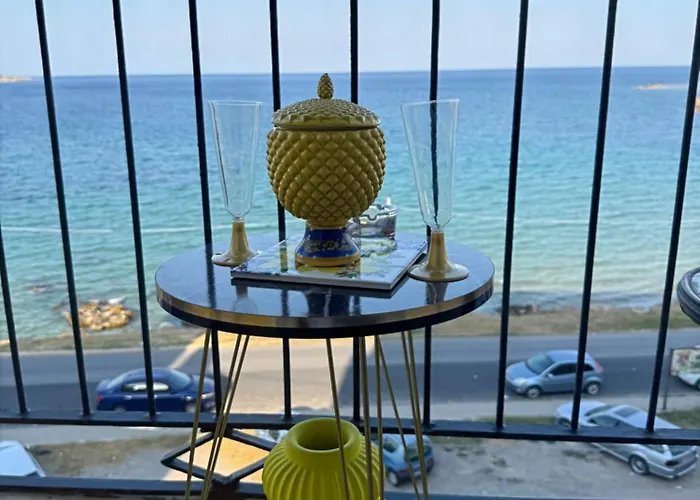 Casa Cleopatra Beachfront Apartment Augusta