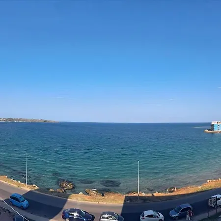 Casa Cleopatra Beachfront *